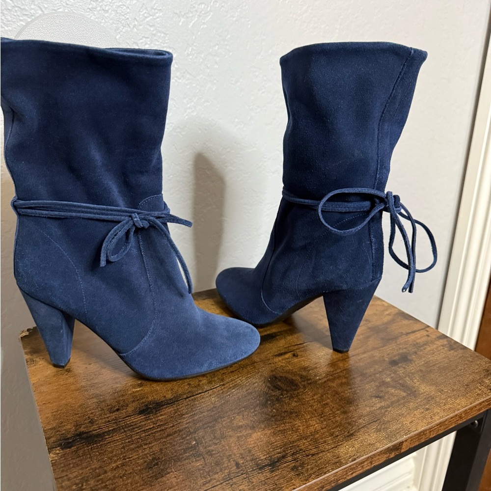 Elegant Blue Women's Boots